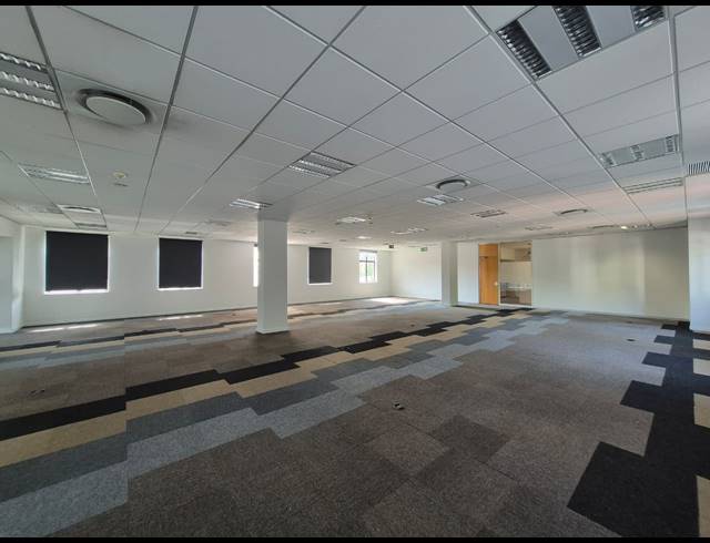 1,528M² OFFICE TO LET IN ILLOVO